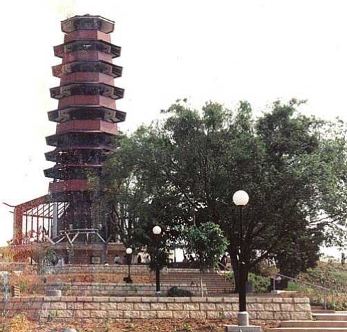 yuen long park pagoda under construction